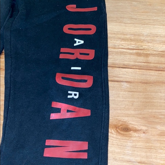 Black and red Jordan athletic pants size Medium - Picture 4 of 7